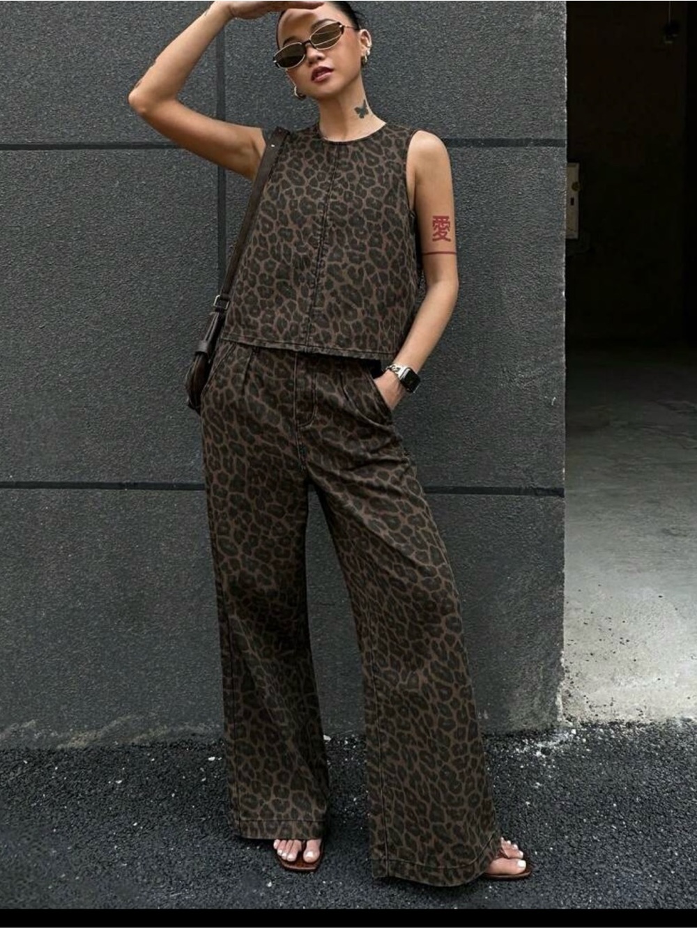 Leopard-Print Wide Leg Pants — Brown - Picture 2 of 3
